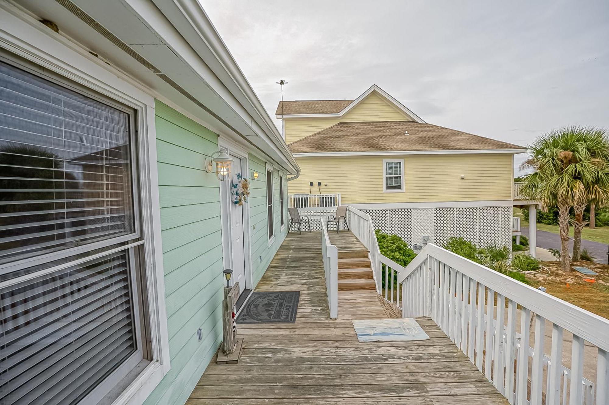 Four-Bedroom House With Great View! Pool Across The Street! Hunting Island Pass! Harbor Island Esterno foto